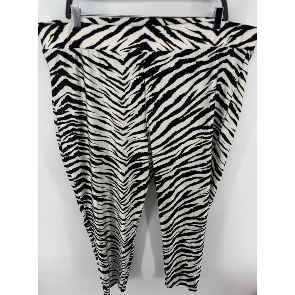 Torrid animal print pull on flowy pants size 4X Black Zebra